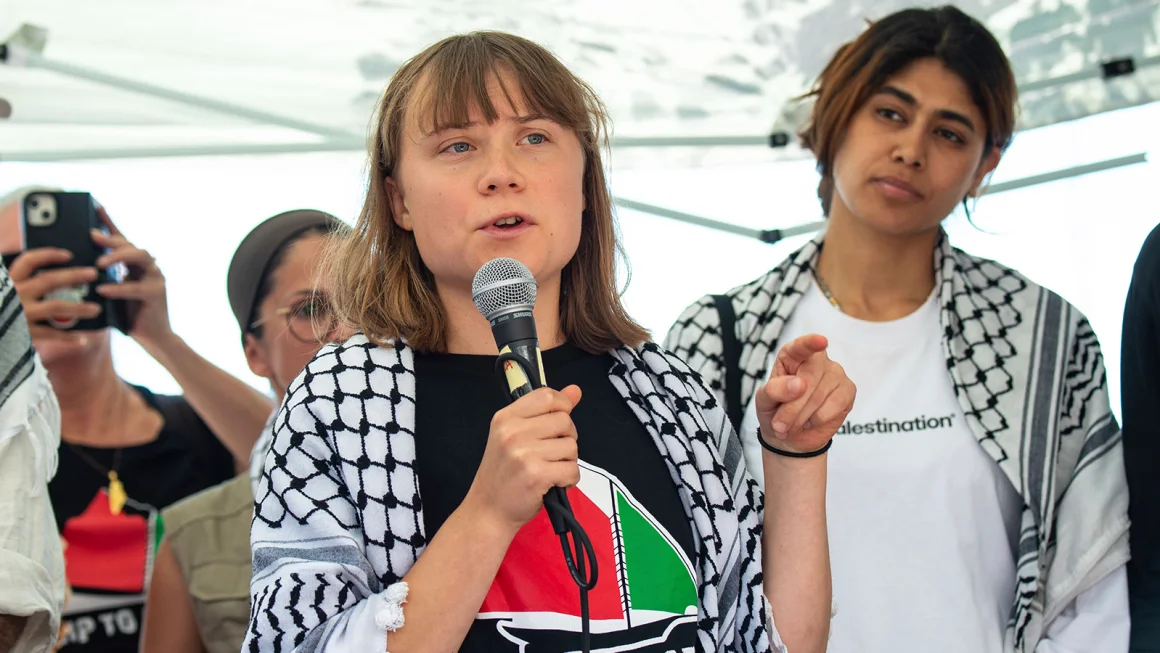greta-thunberg-ikut-misi-kapal-bantuan-internasional-menuju-gaza