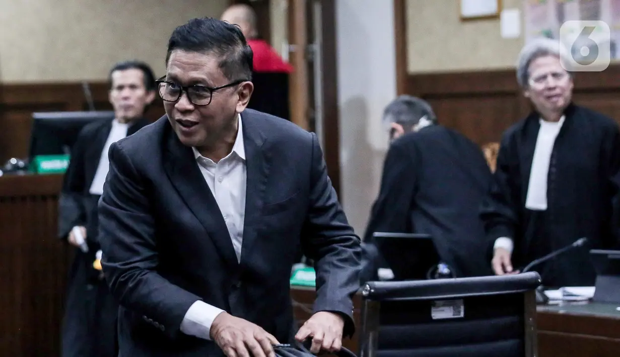 kpk-tuntut-hasto-kristiyanto-7-tahun-penjara-karena-halangi-penyidikan-dan-terlibat-suap